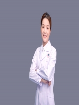 邓巧君